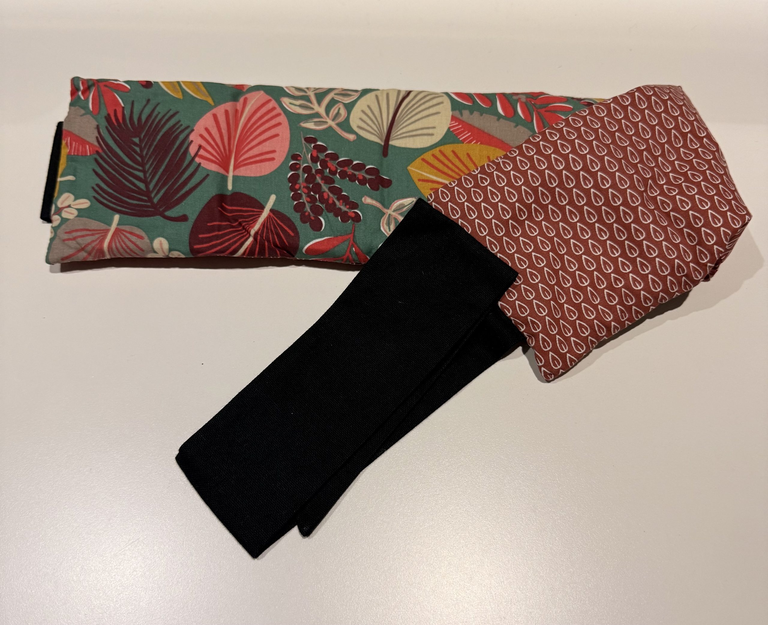 Bouillotte ceinture sèche " feuillage celadon, rose,bordeaux"